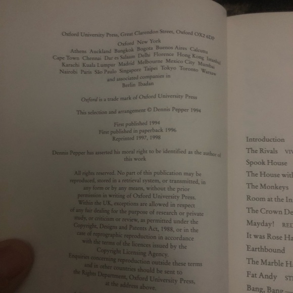 The Young Oxford Book of Ghost Stories paperback, good shape - Picture 5 of 10